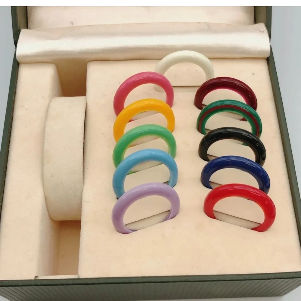 Gucci Silver Bracelet Watch with all bezels shown